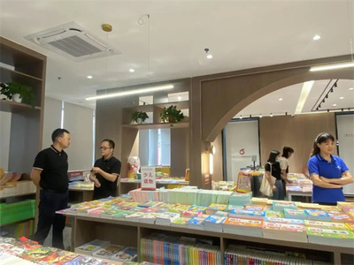 邕華公司市本級與馬山、橫州分公司業(yè)務(wù)交流 共繪企業(yè)形象新藍(lán)圖